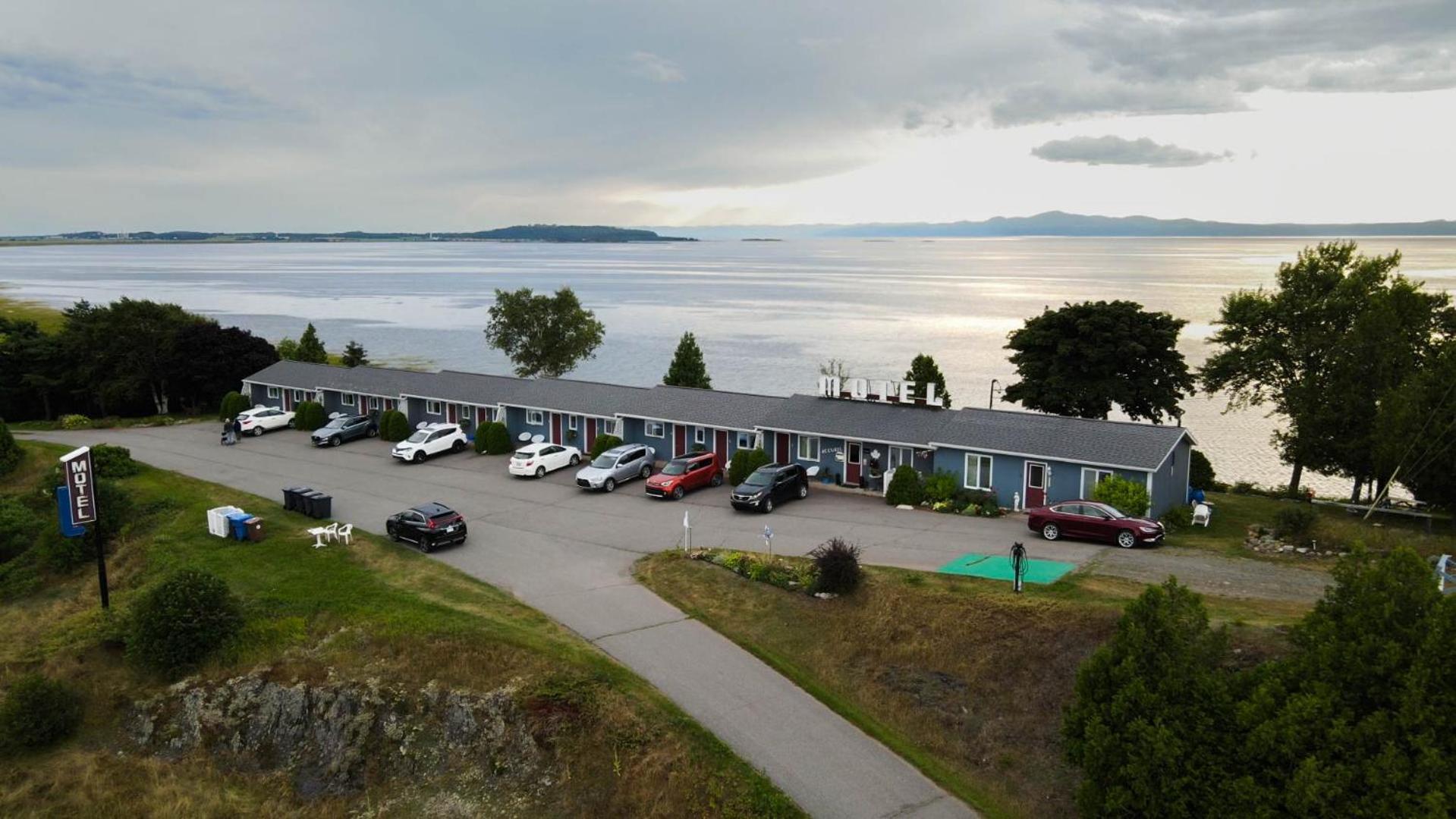 Motel Cap Blanc Kamouraska Exteriér fotografie