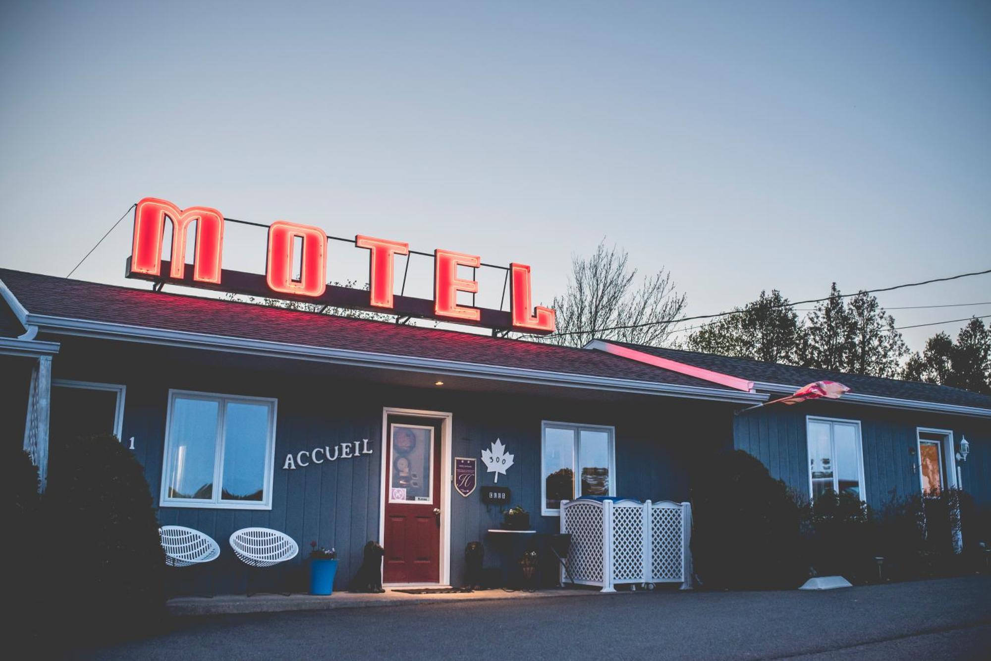 Motel Cap Blanc Kamouraska Exteriér fotografie
