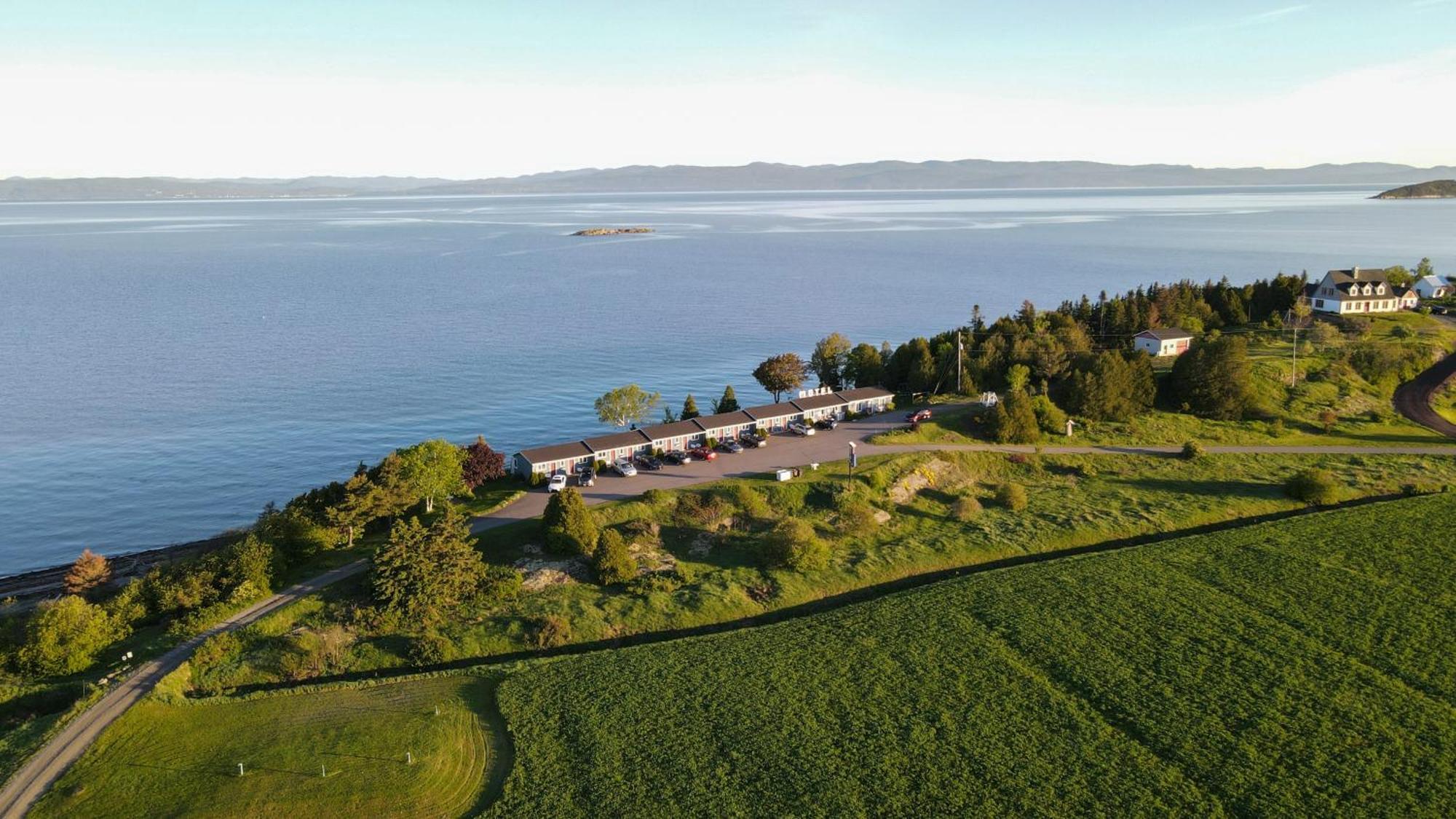 Motel Cap Blanc Kamouraska Exteriér fotografie